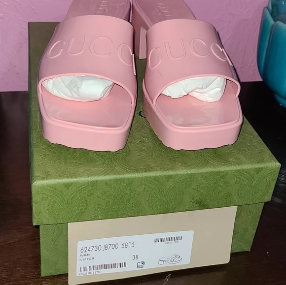 Gucci Rubber Slides - Picture 2 of 2